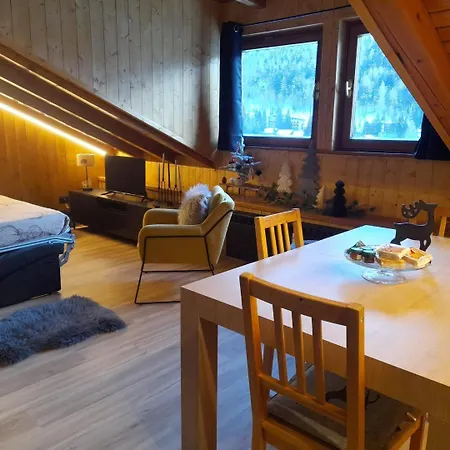 Mansarda Delle Dolomiti Nuovissimo Appartamento Madonna Exterior foto